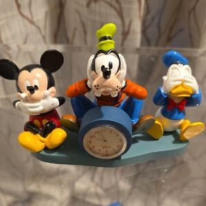 Disney - Mickey Mouse, Goofy & Donald Duck Clock - NEW in Box